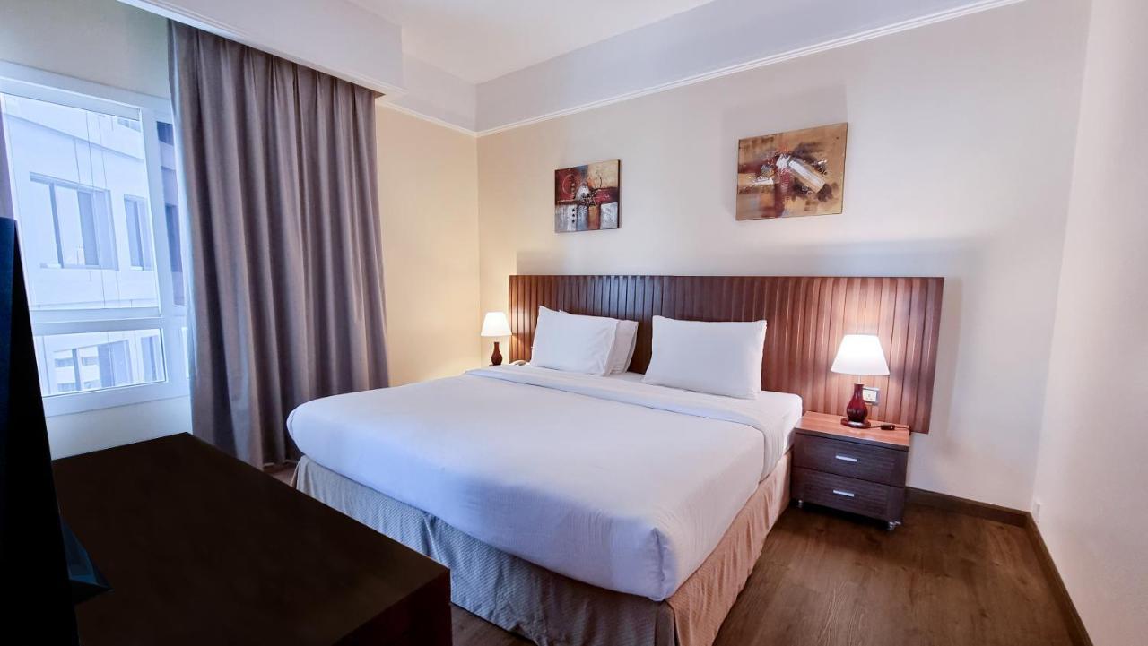 Ramada by Wyndham Beach Hotel. Ramada by Wyndham Beach Hotel Ajman 4*. Аджман Рамада Бич Аджман 4. Ramada by Wyndham Beach Hotel Ajman 4 Room.